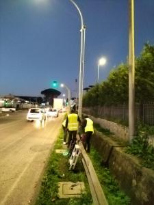 Setting up a camera and its support to measure traffic parameters in Italy's Lazio region. (2024) Setting up a camera and its support to measure traffic parameters in Italy's Lazio region. (2024)
