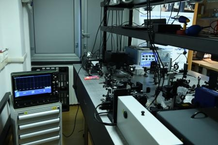 Banco ottico con Oscilloscopio e Analizzatore di spettro
