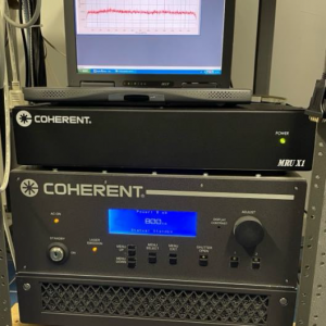 Pannello di controllo del laser al fs accordabile tra 680nm e 1080nm, Chameleon Ultra II, Coherent.