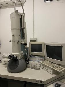 microscopio elettronico a trasmissione