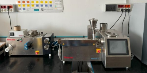 Laboratorio di ingegneria dei materiali polimerici e compositi