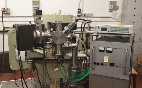 Spettrometro di massa per studi KEMS (Knudsen Effusion Mass Spectrometry)